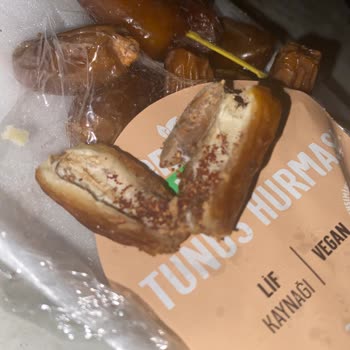 Çerezya Tunus Hurması İçinde Kurtlar Görülmesi Gıda Güvenliğini Tehdit Ediyor