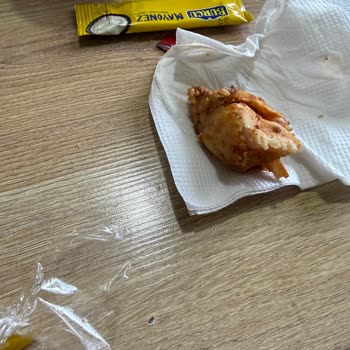 Soğuk Dürüm Ve İçinde Büyük Tavuk Parçası: Yemeksepeti'den Çözüm Talebi