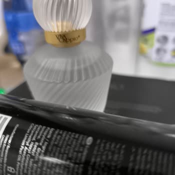 Kırmızı Beyaz Sağlık Sahte Parfüm Satışı Ve Eksik Etiketli Kutu İçin Tam İade Talebi