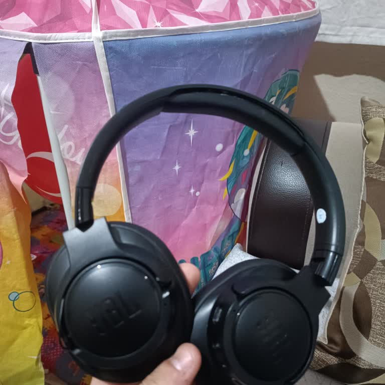 JBL Tune 700BT Kulaklık 16 Gün Sonra Bluetooth Bağlantısı Kesildi Ve Işık Yanmıyor