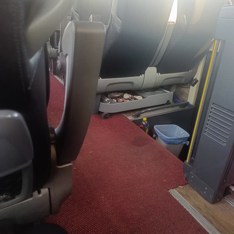 Midyat Seyyidoğlu Turizm Kirli Koltuklar Ve Arızalı Klima Yolculuğumu Mahvetti