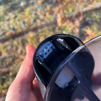 Bosch Dik Şarjlı Süpürge Toz Haznesi Tırnağı Kırıldı, Ücretsiz Değişim Talebi