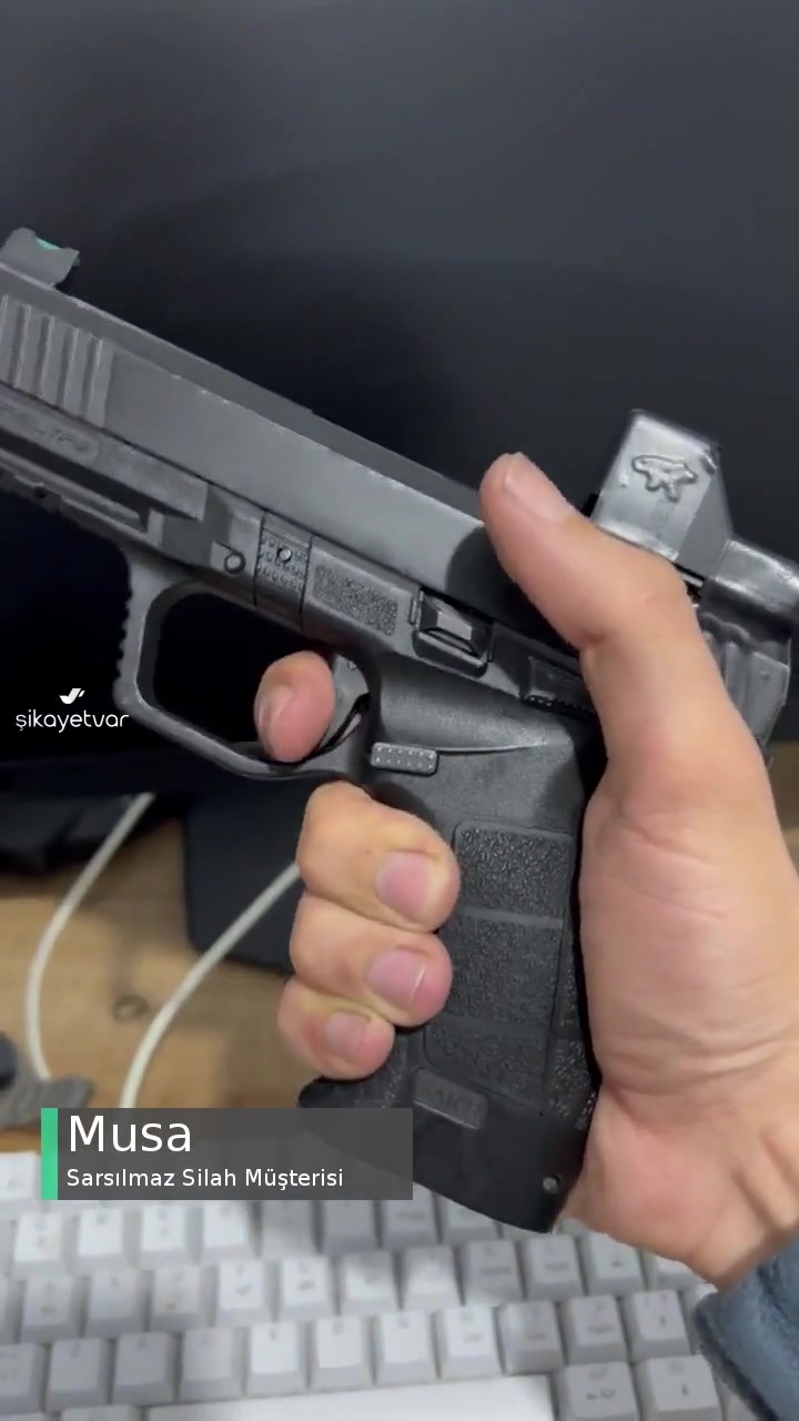 Silah Sar 9 Mete Tetik Düşmüyor! videonun kapak resmi