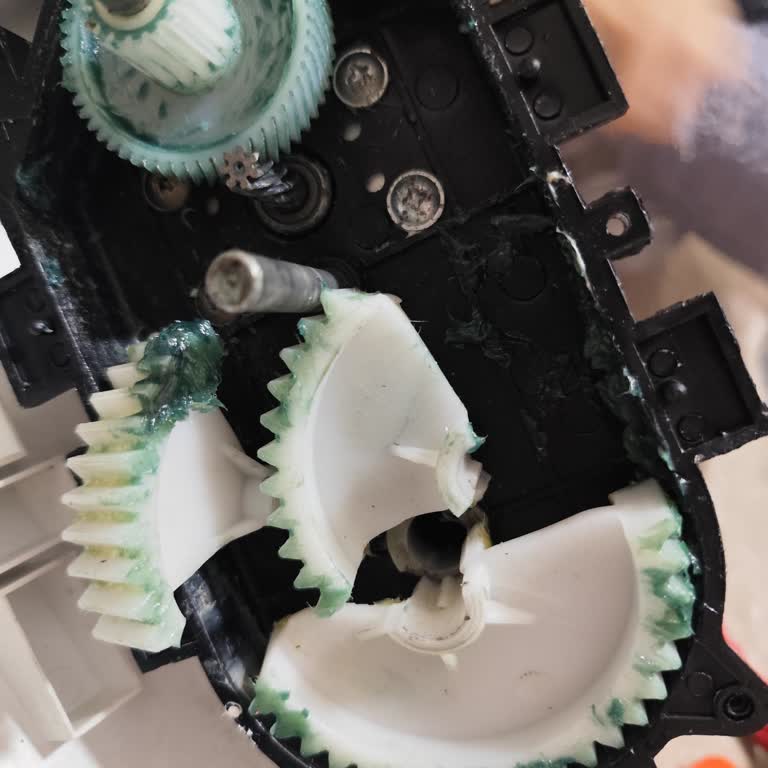 Harlem Gurme Kıyma Makinesinin Dişlisinin Tekrar Kırılması Ve Yedek Parça Bulunamaması