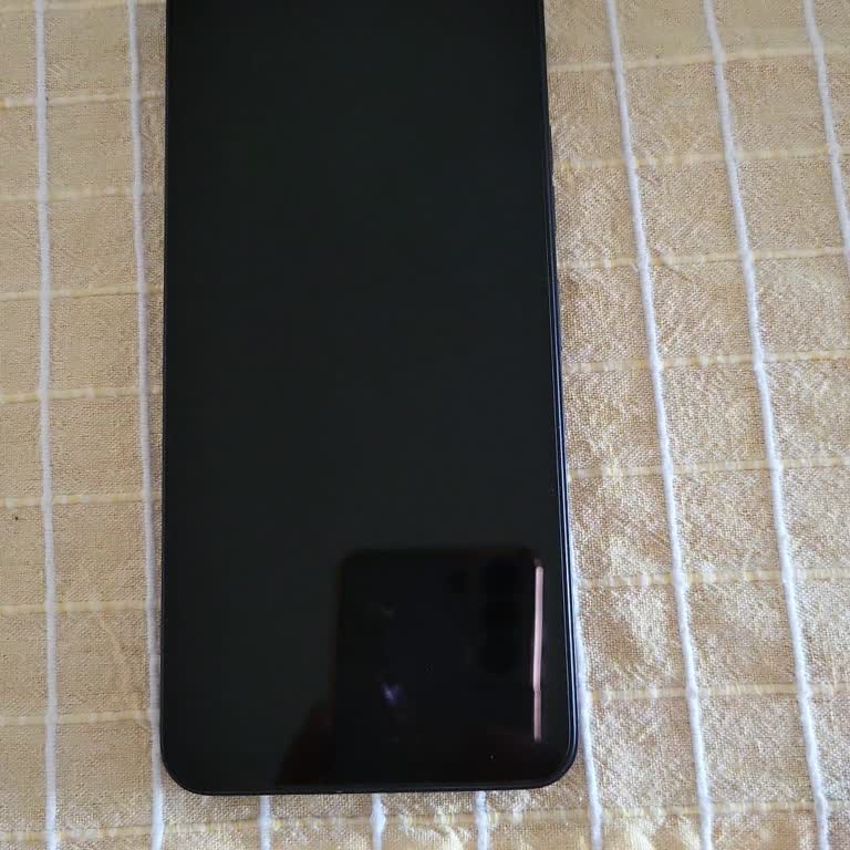 Reeder Ekran Beyaz Gösteriyor, Uzun Tamir Süreci Yerine Hemen Değişim İsteği