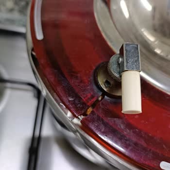 Kırılan Düdüklü Tencere Kapağı Güvenlik Endişesi Ve Yedek Parça Bulamama