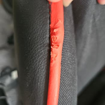 Garanti Kapsamındaki Rampage Koltuğunda Mekanik Arıza Ve Deri Soyulması