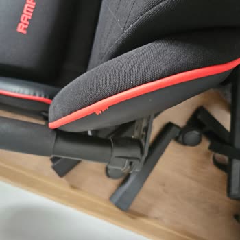 Garanti Kapsamındaki Rampage Koltuğunda Mekanik Arıza Ve Deri Soyulması