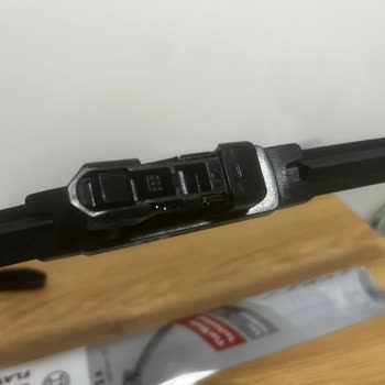 Orijinal Silecek Takımı Yanıltıcı 3D Aparatlar Ve Tekrarlanan İade Reddi