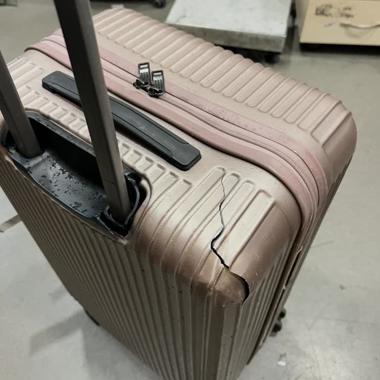 Pegasus'ta Kırılan Bavul İçin Tazminat Talebi Ve Cevapsız İletişim