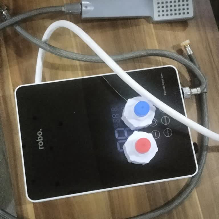 Robo Türkiye'den Eksik Parçalar Ve İç Ses Sorunu Nedeniyle Şofben Değişimi Talebi