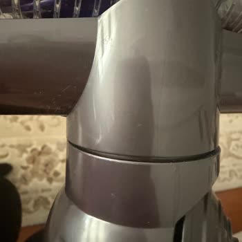 Teslim Edilen Dyson Süpürgede Çizik, Garanti Kapsamında Ücretsiz Değişim Talebi