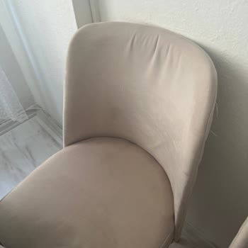 Defolu Sandalyeler Değişimi Söz Verildiği Gibi Gerçekleşmedi