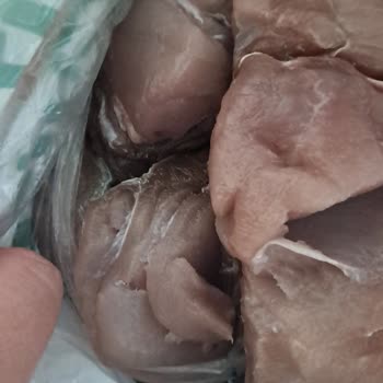 Metro Market’te Bozuk Balık Ve Personel İddiaları