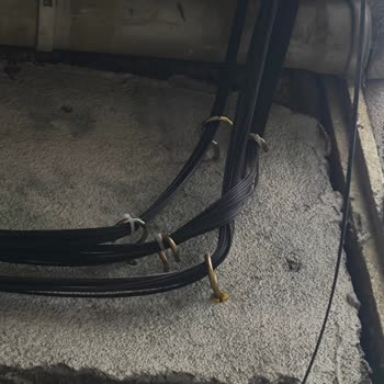 Deprem Riski Olan Binalarda Kolon Ve Kiriş Deliklerini Durduracak İnternet Firmalarına Acil Talep