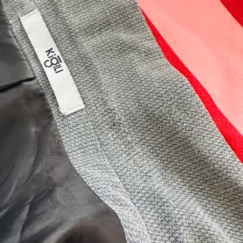 Kiğılı Van Şubesinde Takım Elbise Tüylenmesi Ve Müşteri Hizmetleriyle İletişim Sorunu