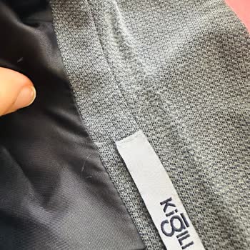 Kiğılı Van Şubesinde Takım Elbise Tüylenmesi Ve Müşteri Hizmetleriyle İletişim Sorunu