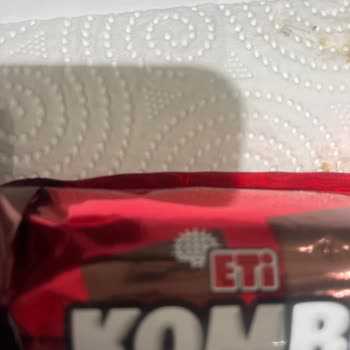 Eti Gıda Yerken İçinden Bir Şey Çıktı Ve Dişim Kırıldı