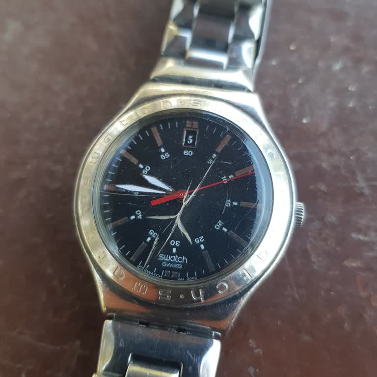 Swatch Saatimin Vakumlu Camı Çatladı, Tamir İçin Çözüm Bekliyorum