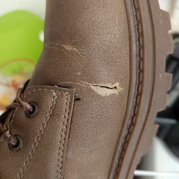 Kısa Sürede Yırtılan Botta Üretim Hatası İddiası Ve Değişim Talebi