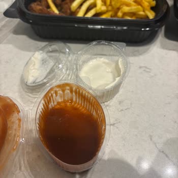 Yanmış Ve Soğuk Tavuk, Eksik Sos: Yemeksepeti'nden Cevap Bekliyoruz