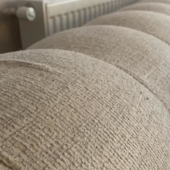 Kumaş Kalitesindeki Sorun Nedeniyle Koltuk Takımının Yeni Dayanıklı Kumaşla Değiştirilmesi