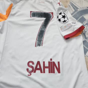 Arka Numaradaki Baskı Defekti Ve Mağazadan Cevapsız Yanıt