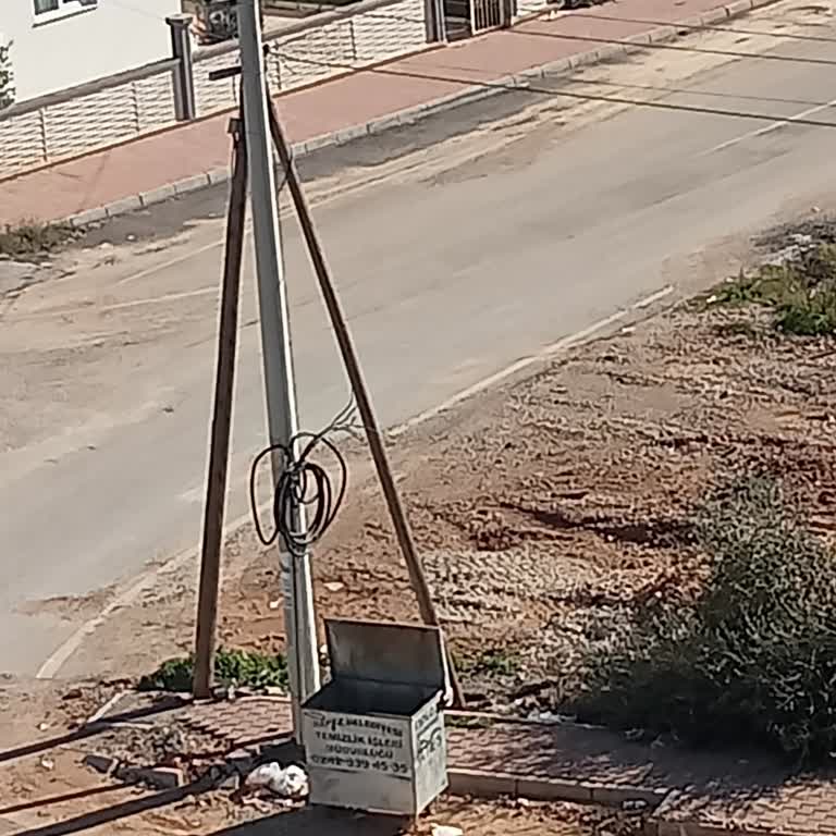 Teknik Ekip Gelmediği İçin Elektrik Yok, Aile Sağlığı Risk Altında