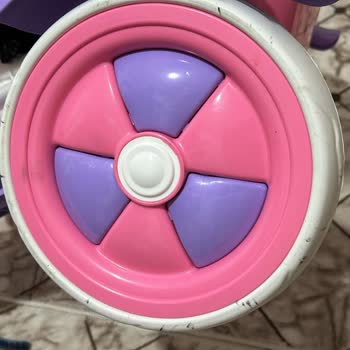 Kullanılmış Görünen Ve Lekeli Bisiklet Teslimatı