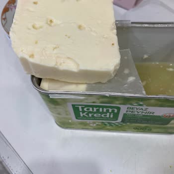 Tarım Kredi Çerkezköy Şubesinde Bozuk Beyaz Peynir Ve Değişim Talebi