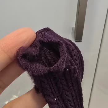 Külotlu Çorap İlk Kullanımda Yırtıldı, Üçüncü Defa Ürün Kalitesiz, Para İadesi Talep Ediliyor