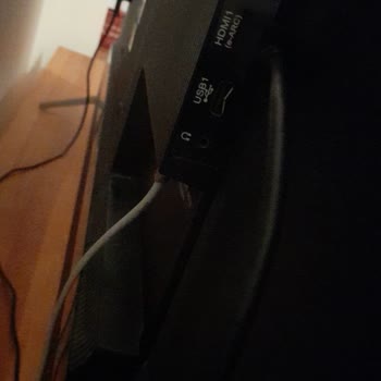 Garanti Kapsamındaki Televizyonumda Panel Değişiminden Sonra Işık Sızması Ve Kırık USB Portu