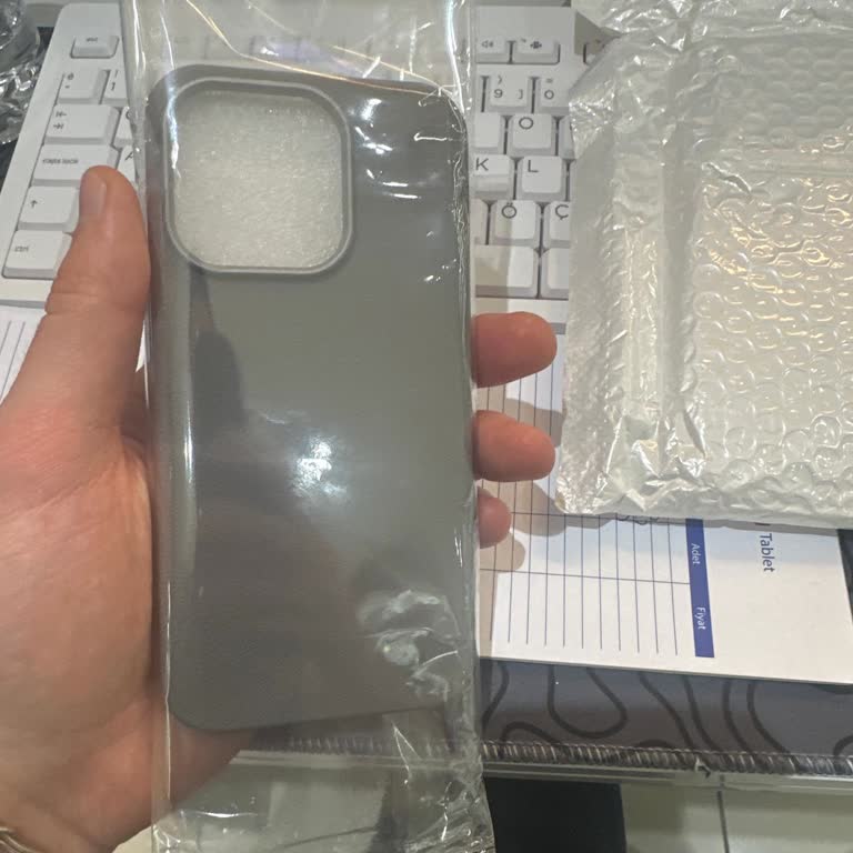 Velvish Case Sipariş Edilen İPhone 14 Pro Kılıfı Yerine Plastik Ürün Gönderildi İade Talep Ediyorum