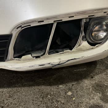 Otoyolda Büyük Odun Parçaları Nedeniyle Araç Hasarı Ve Denetim Eksikliği