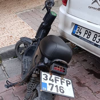 Araç Üzerine Düşen Martı Scooter'ı Nedeniyle Maddi Hasar Ve İletişim Sorunu