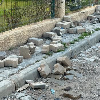 Menemen Seyrek İnönü Mahallesi'nde Tamamlanmayan Kazı Ve Temizlik İhmali