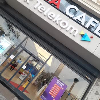 Ümraniye Çarşı Şubesinde Saygısız Ve Agresif Müşteri Tutumu