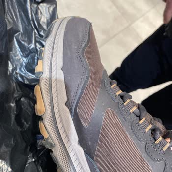 Sağ Ayağımda Ağrı Yaratıp Kullanılamaz Hale Gelen Skechers Ayakkabısı İçin İade Talebi!