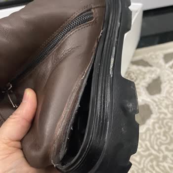 Ayıplı Kışlık Botta Alt Tabanı Açıldı, Ücret İadesi Talebi