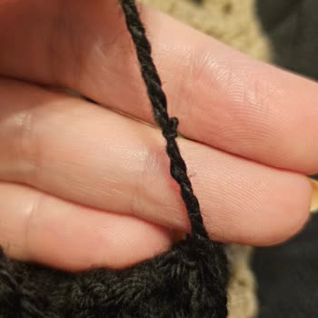 Kalitesiz İpler Nedeniyle Örgülerim Bozuldu