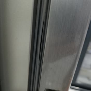 LG Garanti Kapsamındaki Buzdolabı Kapak Lastiği Ücretsiz Değişim Talebi