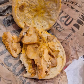 Eskişehir Espark Usta Dönerci'de Tavuk Dönerde Tüy Çıktı: Hijyen Ve Sağlık Endişesi