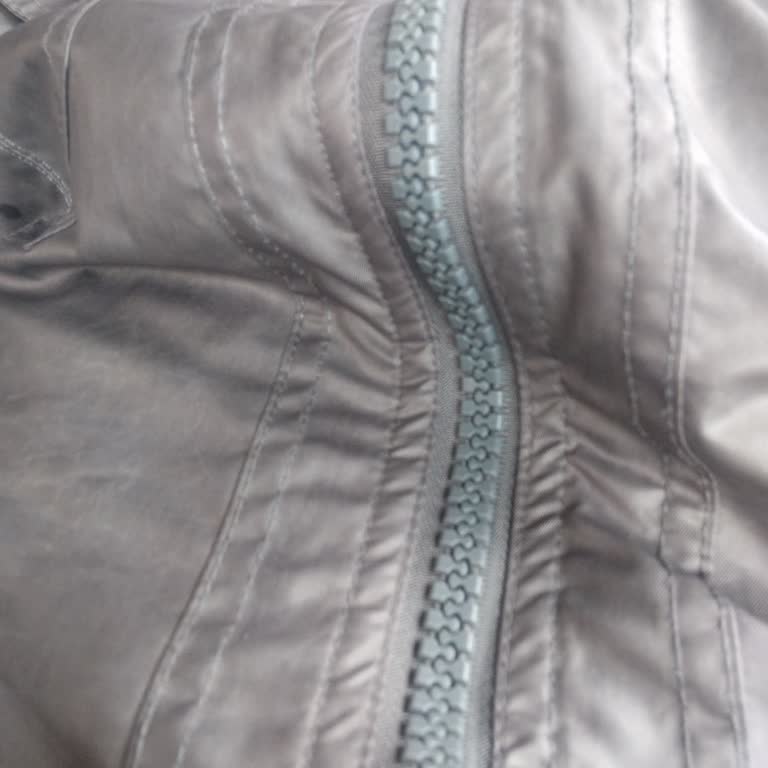 Pedido de Columbia retrasado, solicito entrega inmediata o devolución