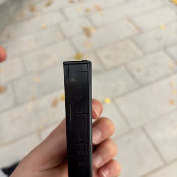 Instax Mini 12 falla al imprimir fotos, película dañada, pido reembolso