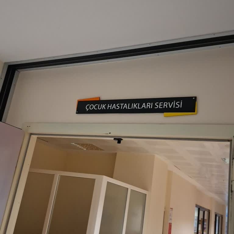 Soma Devlet Hastanesi Kapı Çalmadan Odaya Giren Erkek Personel Mahremiyeti İhlal Ediyor