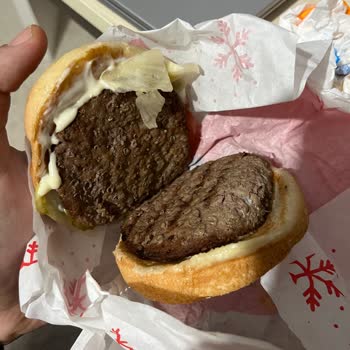 Burger King Bozuk Köfte ve Hijyen Sorunu Güveninizi Sarsıyor