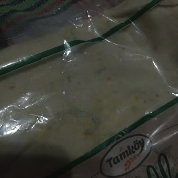 Son Tüketim Tarihi Henüz Geçmemiş Yufka Küflenmiş