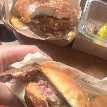 Yağlı Çorba Ve Yanmış Köfte Nedeniyle Tam İade İstiyorum