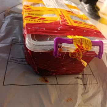 Ezilmiş Kargo Paketi İçin İade Talebi