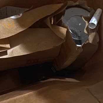 Yemeksepeti Siparişimde Kuryenin Teslimatıyla Kola Dökülmesi Ve Hijyen Sorunu